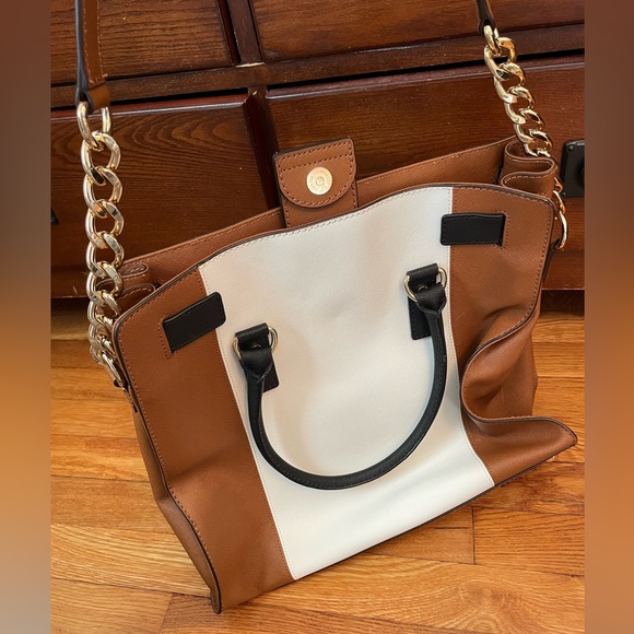 Michael Kors Authentic Bag - Picture 4 of 4